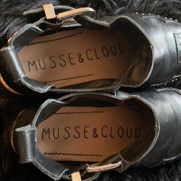 Booties - Picture 4 of 5